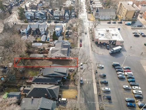 95 Gainsborough Rd, Toronto, ON, M4L3C3 | Card Image
