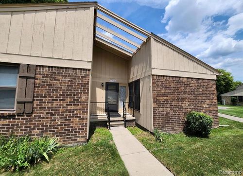 31573 Green Meadow Ln, Warren, MI, 48093-1615 | Card Image