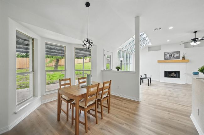 400 Baldwin Dr, House other with 3 bedrooms, 2 bathrooms and null parking in Joshua TX | Image 12