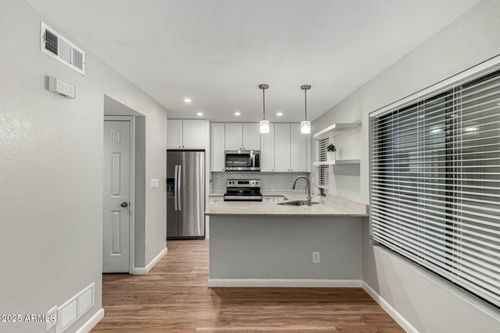 648-1432 W Emerald Ave, Mesa, AZ, 85202-3209 | Card Image