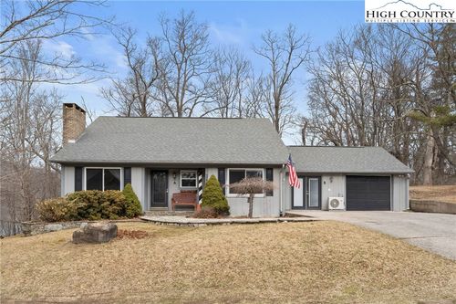 366 Dove Cir, Boone, NC, 28607-4318 | Card Image