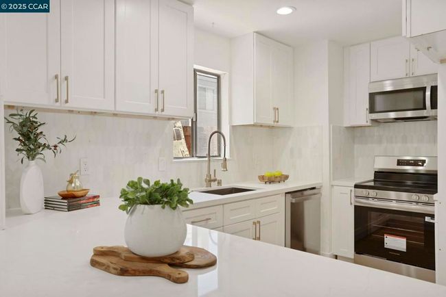 APT-29 - 3712 Willow Pass Rd, Condo with 2 bedrooms, 2 bathrooms and 1 parking in Concord CA | Image 9