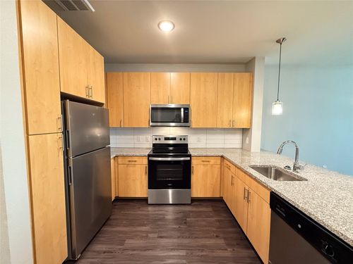apt-255-609 Waverly St, Houston, TX, 77007-4521 | Card Image