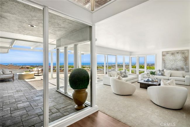 2701 Windover Dr, House other with 4 bedrooms, 3 bathrooms and 3 parking in Corona Del Mar CA | Image 9