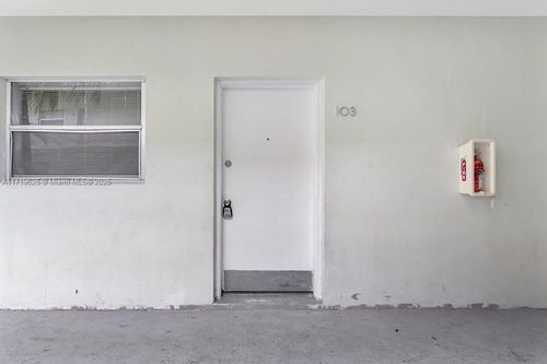 apt-103-12890 Ne 8th Ave, North Miami, FL, 33161-4954 | Card Image
