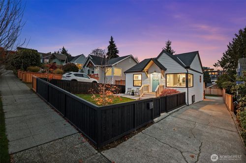 4725 37th Ave Sw, Seattle, WA, 98126-2721 | Card Image