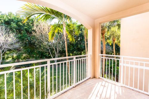 205-6492 Emerald Dunes Dr, West Palm Beach, FL, 33411-2754 | Card Image