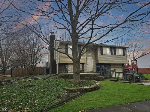 7620 Snowflake Dr, Indianapolis, IN, 46227-8073 | Card Image