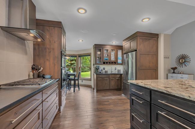 Built in Bar off Kitchen | Image 12