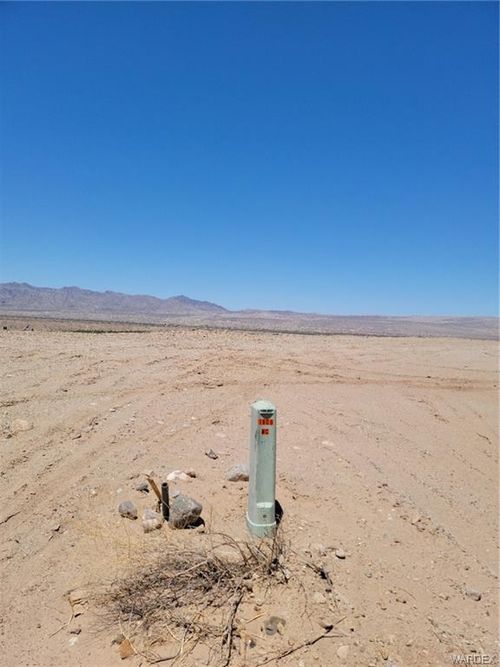 1806 Nancy Ct, Bullhead City, AZ, 86442-8842 | Card Image