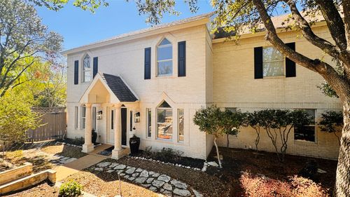 9402 Bluegrass Dr, Austin, TX, 78759-6245 | Card Image