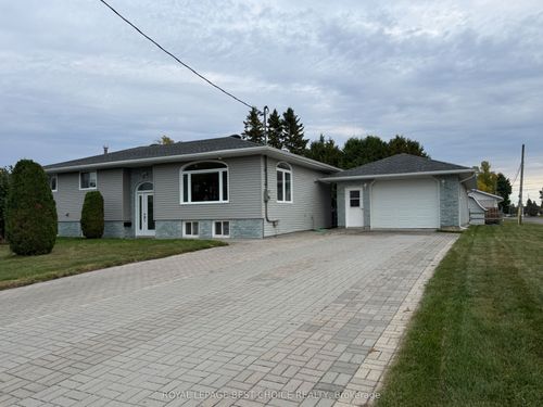 429 Mckelvie Ave, New Liskeard, ON, P0J1P0 | Card Image