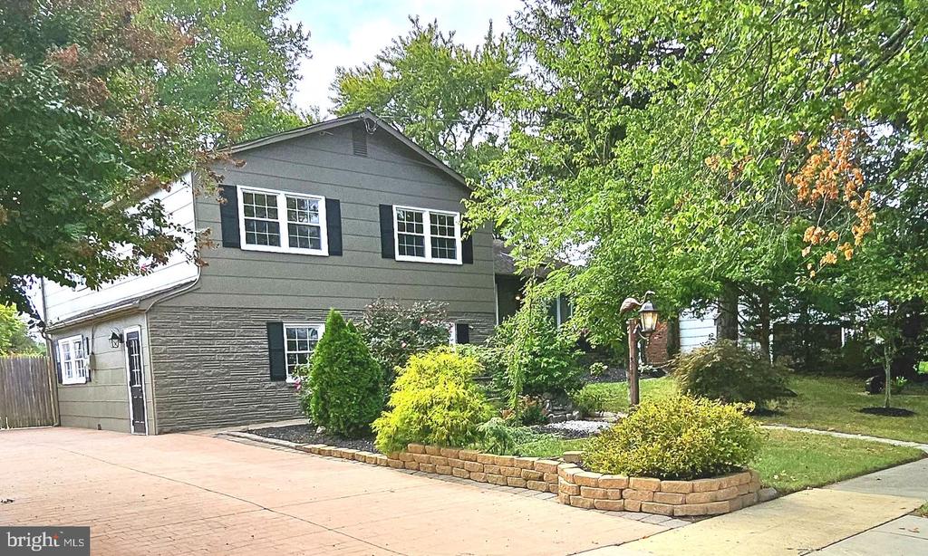 Valley Run Dr, Cherry Hill, NJ 08002