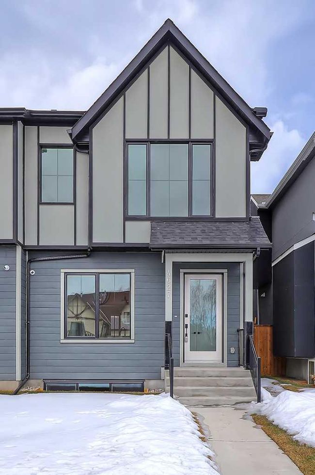 4627 72 Street Nw, Home with 4 bedrooms, 3 bathrooms and 2 parking in Calgary AB | Image 3