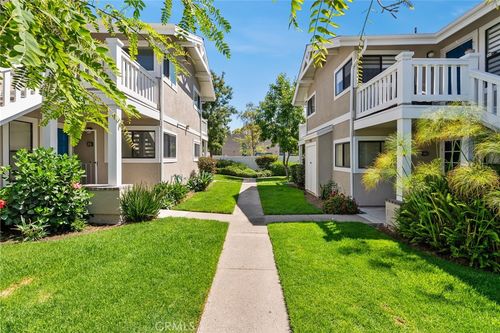 39 Tarocco, Irvine, CA, 92618-0302 | Card Image
