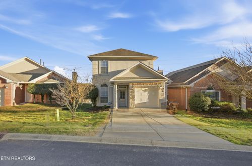 8824 Lennox View Way, Knoxville, TN, 37923-6037 | Card Image