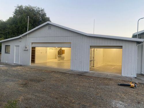114 Ross Ln N, Medford, OR, 97501-2218 | Card Image