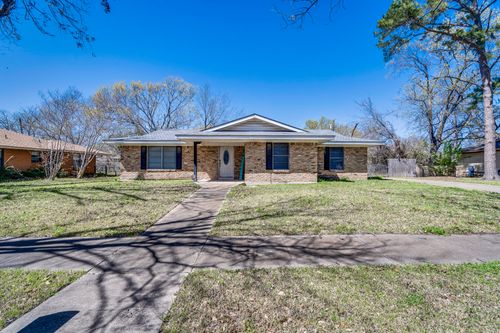 1406 Hillcrest St, Ennis, TX, 75119-2221 | Card Image