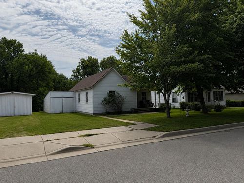 224 Residence St, El Dorado, KS, 67042-1546 | Card Image