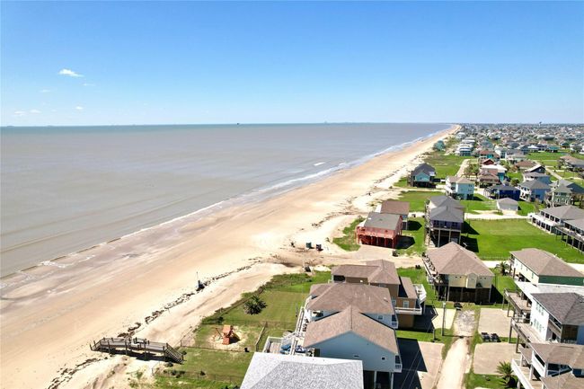 982 S Cove, Home with 0 bedrooms, 0 bathrooms and null parking in Crystal Beach TX | Image 8