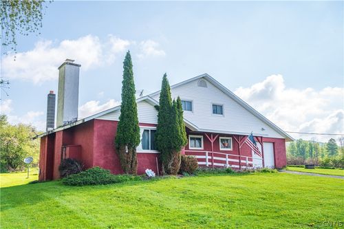 123 Bull Rd, Utica, NY, 13502-8101 | Card Image