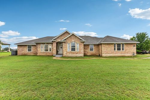 268 Chisholm Trl, Bastrop, TX, 78602-4209 | Card Image