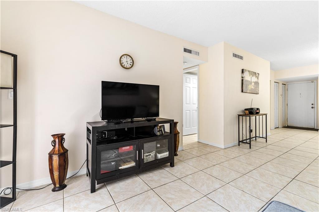 Residential in FORT MYERS 4