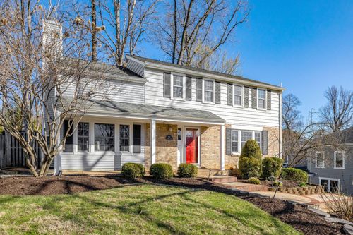 2015 Freedom Ln, FALLS CHURCH, VA, 22043-1842 | Card Image