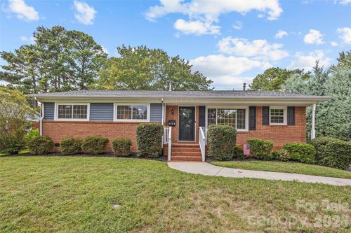 7400 Thorncliff Dr, Charlotte, NC, 28210-6537 | Card Image