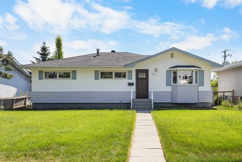35 Collingwood Pl Nw, Calgary, AB, T2L0R1 | Card Image