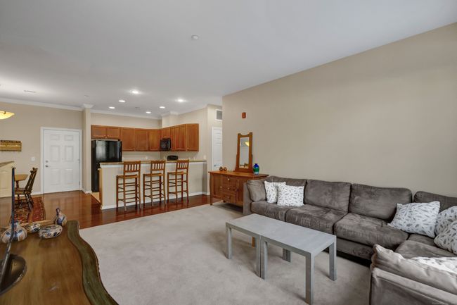 UNIT-211 - 1 King Philip Dr, Condo with 2 bedrooms, 2 bathrooms and null parking in West Hartford CT | Image 11