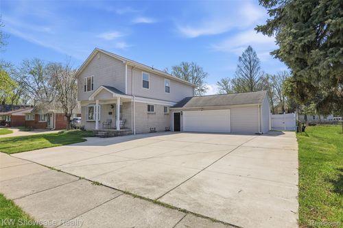 25715 Norfolk St, Dearborn Heights, MI, 48125-1128 | Card Image