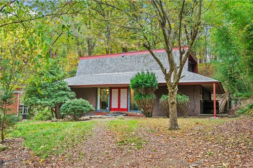 135 Berwyn Rd, Pittsburgh, PA, 15237-2803 | Card Image