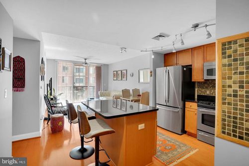 707-1020 N Highland St, ARLINGTON, VA, 22201-2184 | Card Image