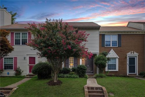 903 Still Harbor Cir, Chesapeake, VA, 23320-9423 | Card Image