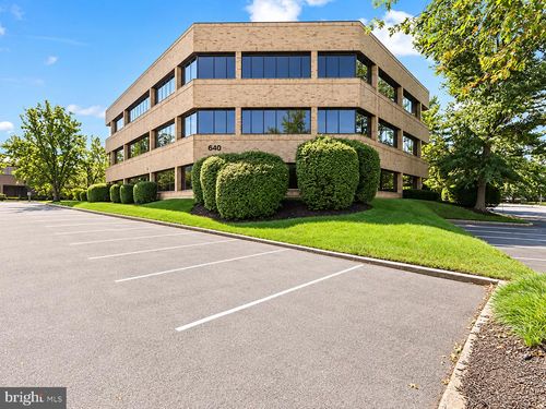 bldg-640-350 Sentry Parkway E, BLUE BELL, PA, 19422 | Card Image