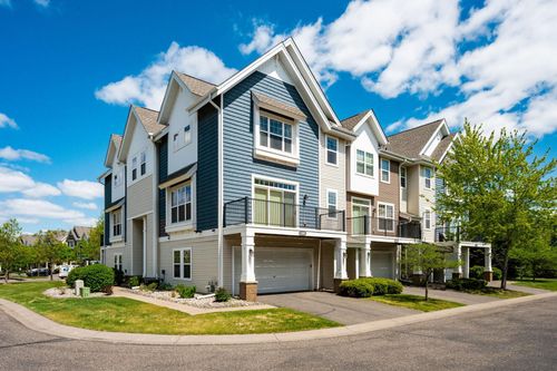 11808 Emery Village Dr N, Champlin, MN, 55316-2490 | Card Image