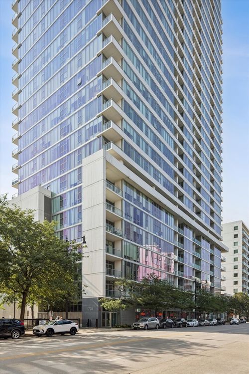 202-1720 S Michigan Avenue, Chicago, IL, 60616 | Card Image