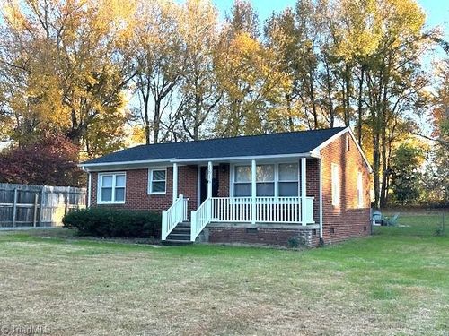 1816 Chandler St, Elon, NC, 27244-9112 | Card Image