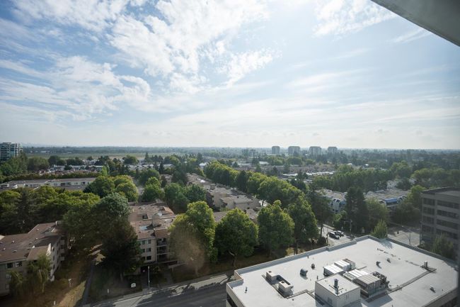 1801 - 8288 Lansdowne Road, Condo with 2 bedrooms, 2 bathrooms and 2 parking in Richmond BC | Image 21