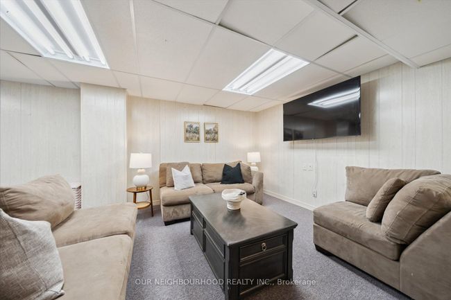 890 Royal Orchard Dr, House other with 4 bedrooms, 4 bathrooms and 4 parking in Oshawa ON | Image 36