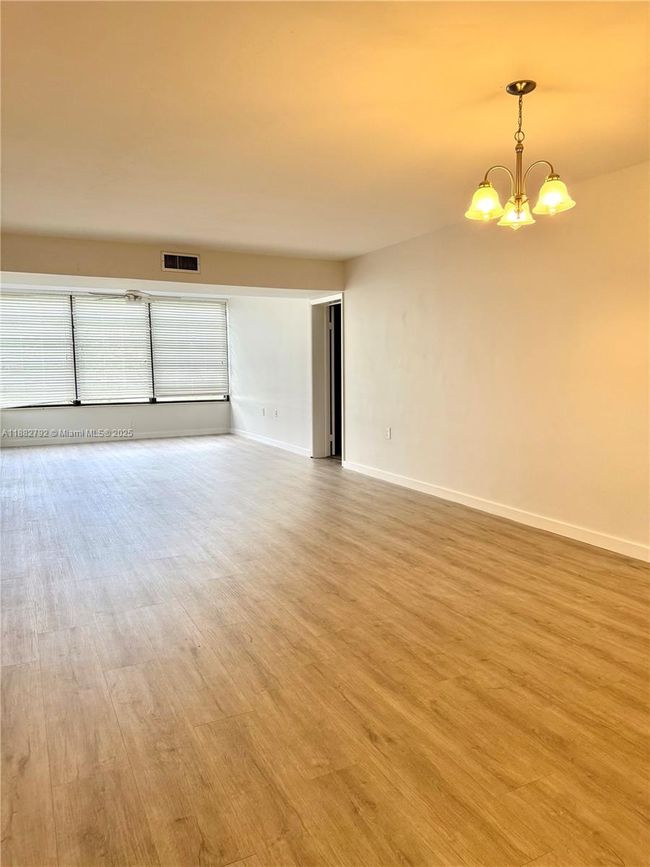 APT-201 - 1717 Whitehall Dr, Condo with 2 bedrooms, 2 bathrooms and null parking in Davie FL | Image 14