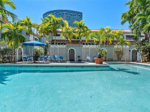 6-523 Ne 38th St, Miami, FL, 33137-3798 | Card Image