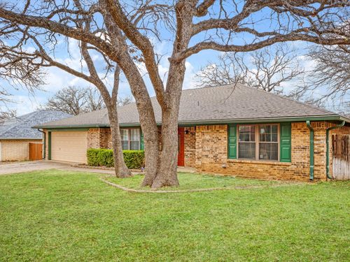 6619 Saddle Ridge Rd, Arlington, TX, 76016-2533 | Card Image