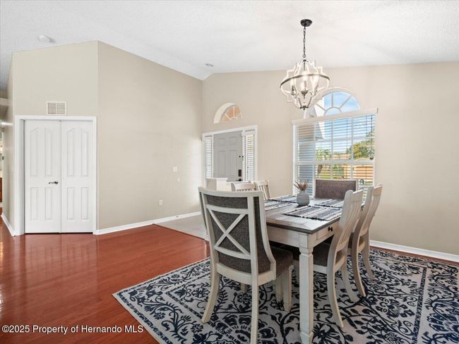 8484 Annapolis Rd, House other with 3 bedrooms, 2 bathrooms and null parking in SPRING HILL FL | Image 13