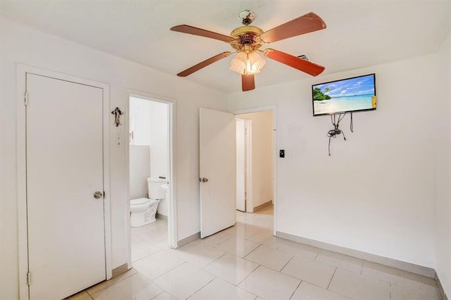 11055 Vailview Dr, House other with 3 bedrooms, 2 bathrooms and null parking in Houston TX | Image 5