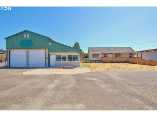 100-120-120 S 8th St, Lakeside, OR, 97449 | Card Image