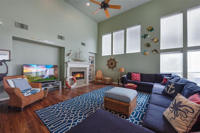 131 Isles End Rd, House other with 4 bedrooms, 5 bathrooms and 2 parking in Tiki Island TX | Image 9