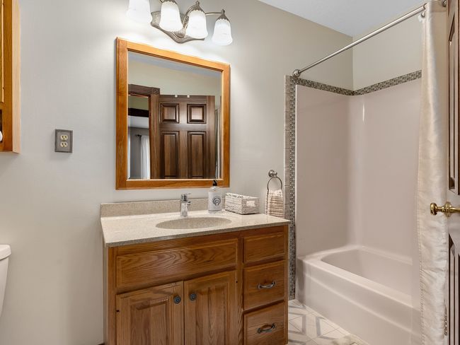 279 N Division St, House other with 4 bedrooms, 3 bathrooms and 2 parking in Braidwood IL | Image 22