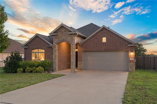 520 Oak Run Ln, Cave Springs, AR, 72718-8819 | Card Image